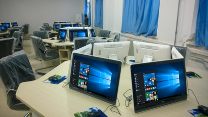 宏碁聯(lián)手舟曲中學(xué) 打造智慧教育新生態(tài)的“樣板間”